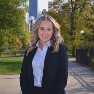 Meet your Posher, Julia